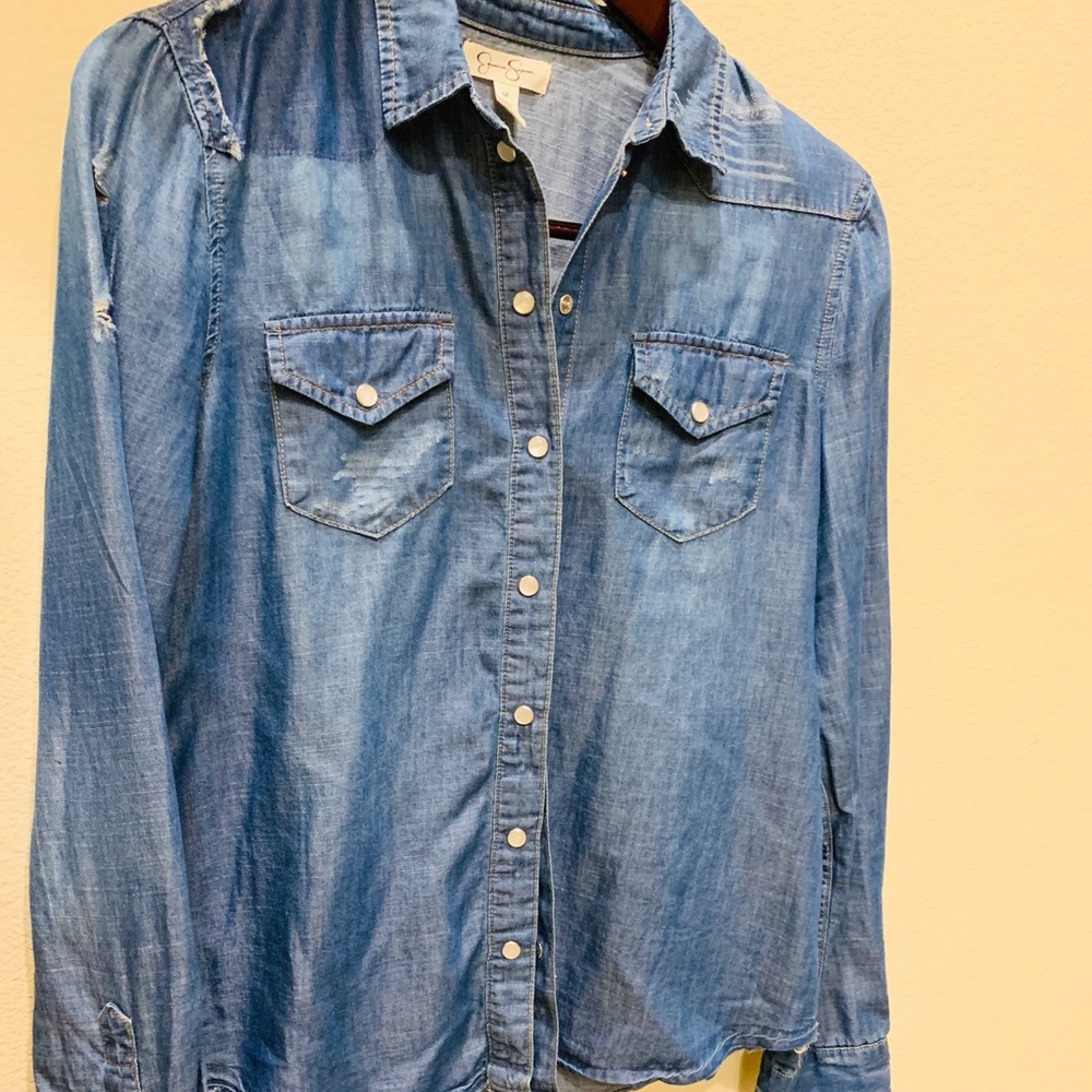 JESSICA SIMPSON- Chambray shirt